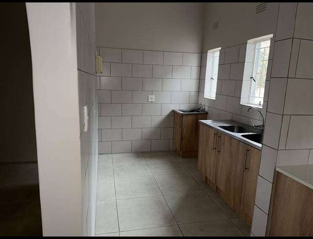 4 BEDROOM HOUSE FOR SALE IN GEELHOUTPARK